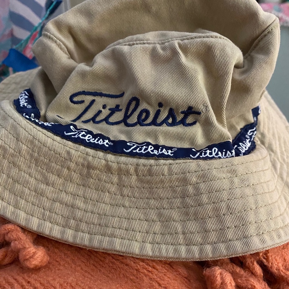 Titleist bucket hat